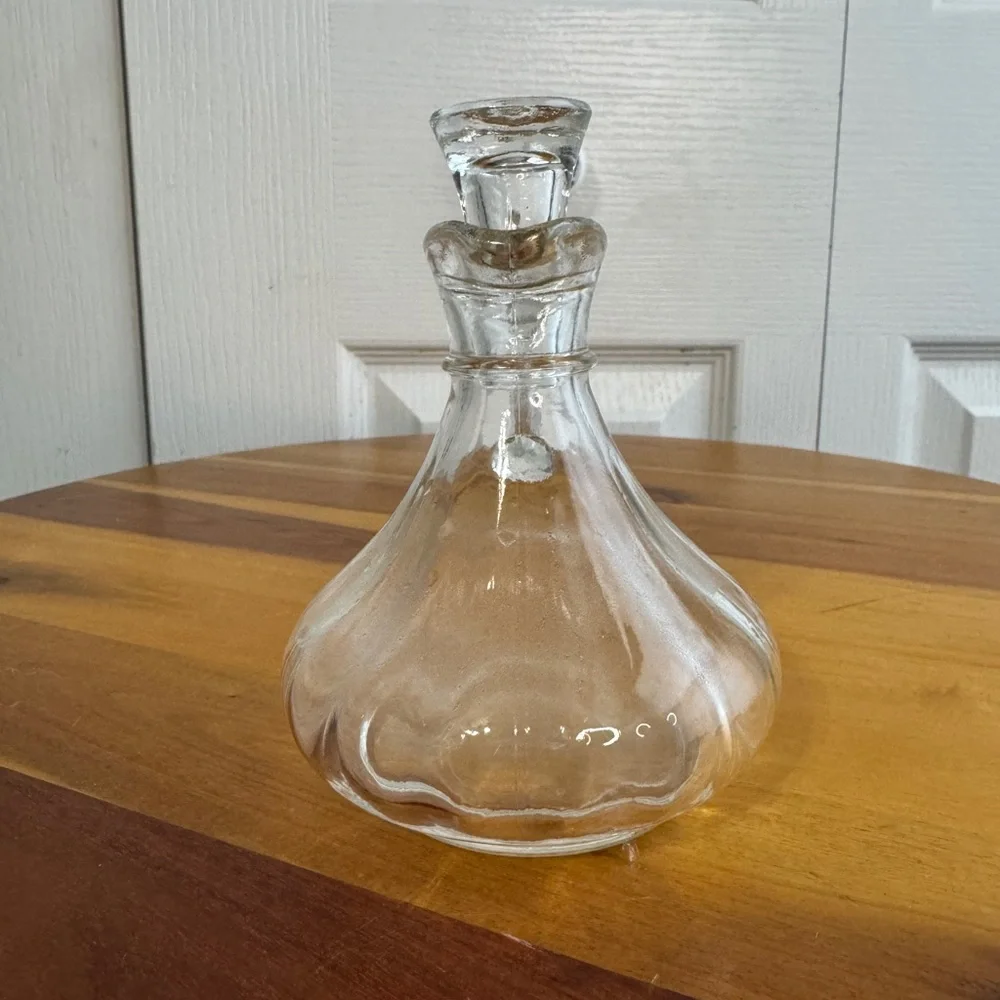 Antique Anchor‎ Hocking Presence Cruet with stopper